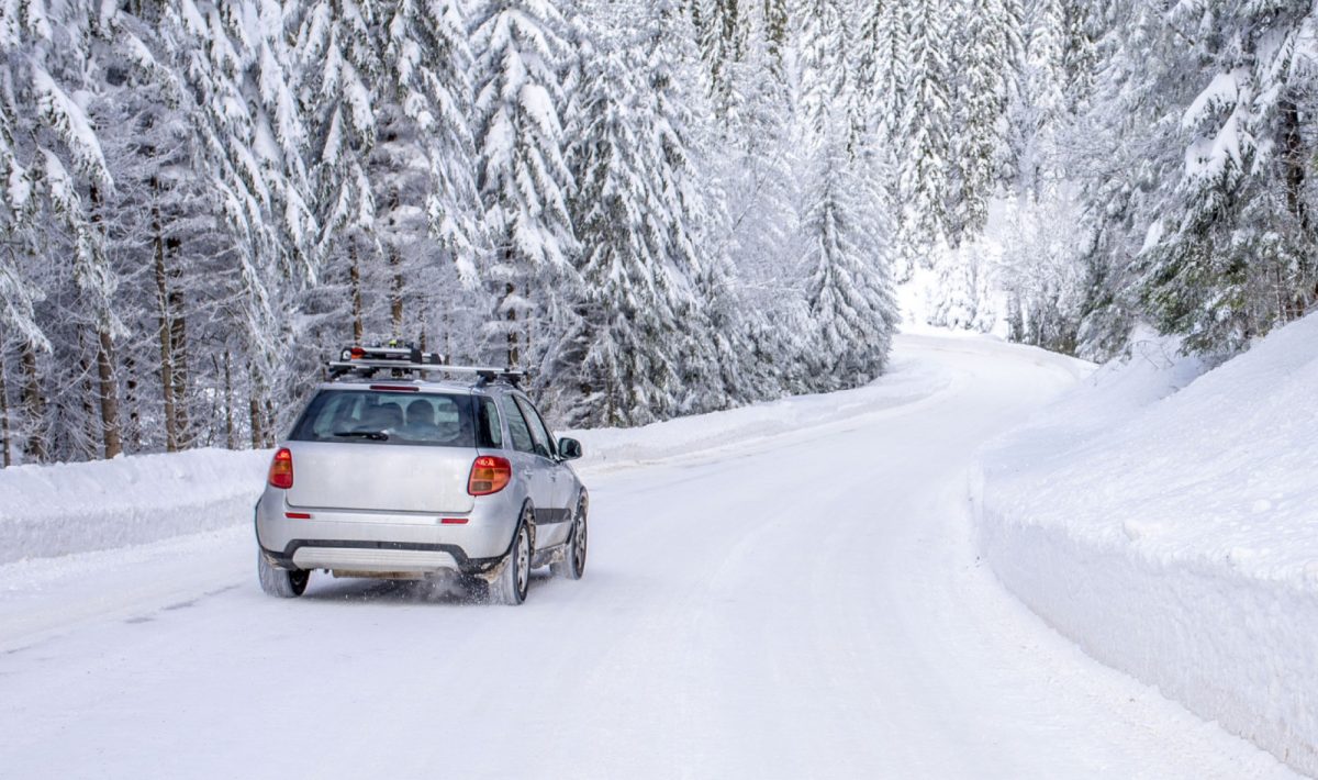 Assurance auto hiver : quelles garanties privilégier pour la neige et le verglas ?