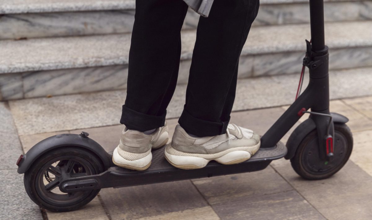 Trottinette électrique : que faire quand on a oublié son chargeur ?
